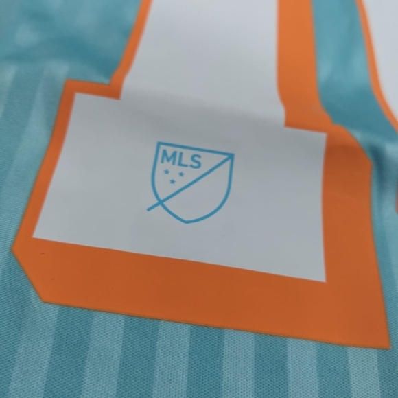 Inter Miami Messi #10 Aqua Adult Adidas Jersey - Picture 8 of 10